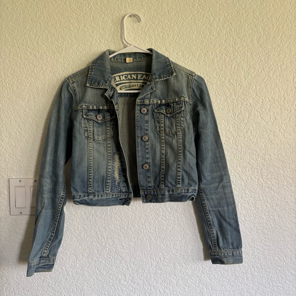 American Eagle Outfitters Women's Blue Denim Jacket